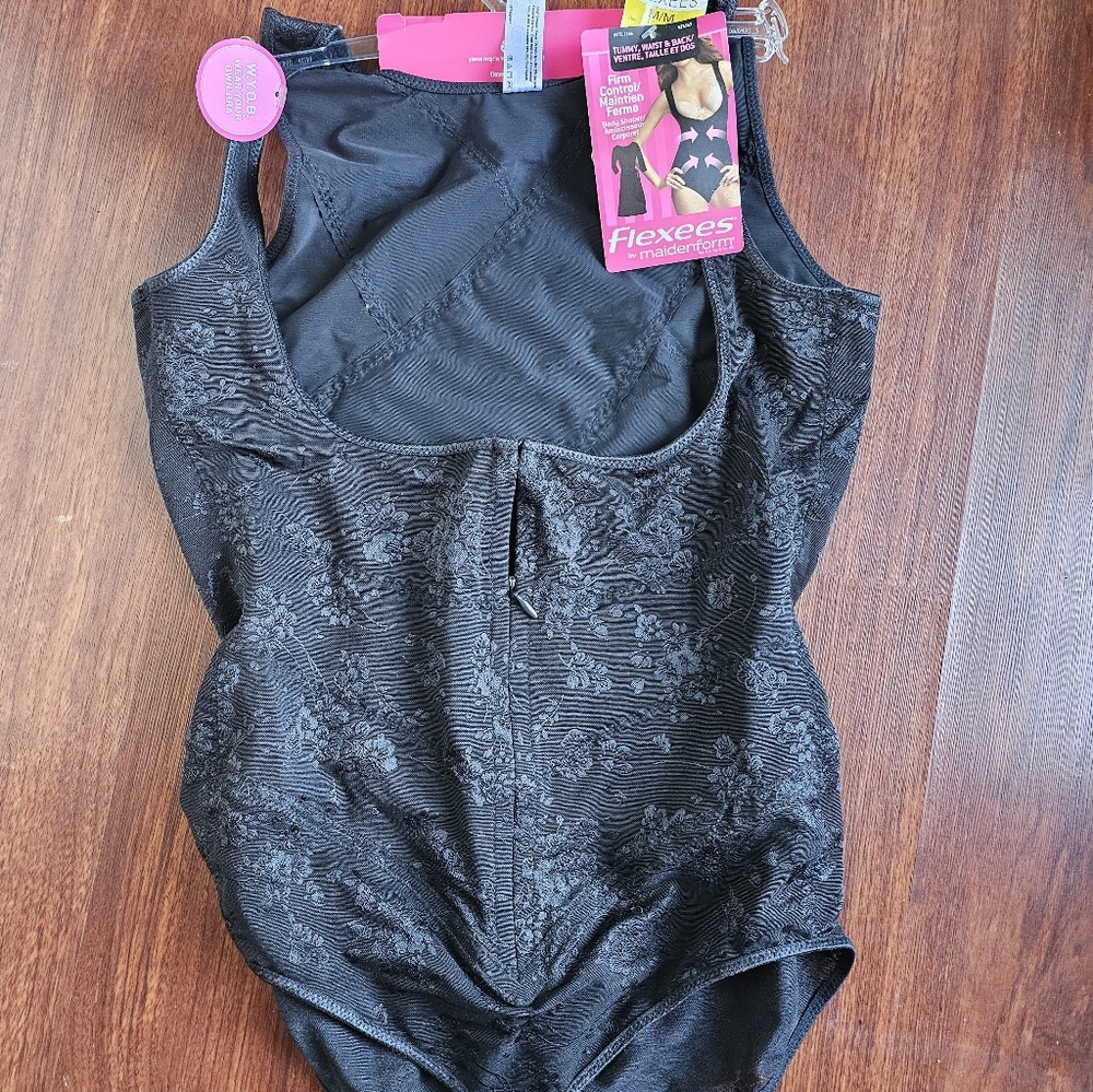 Flexees Body shaper, Medium - Picture 6 of 8